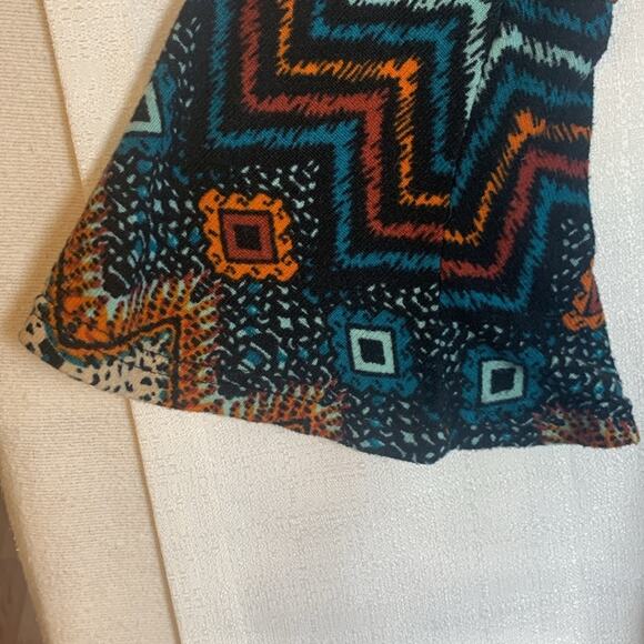 Win Win womens small medium flare bottom tunic aztec chevron bell sleeve shirt 3 - Picture 5 of 7
